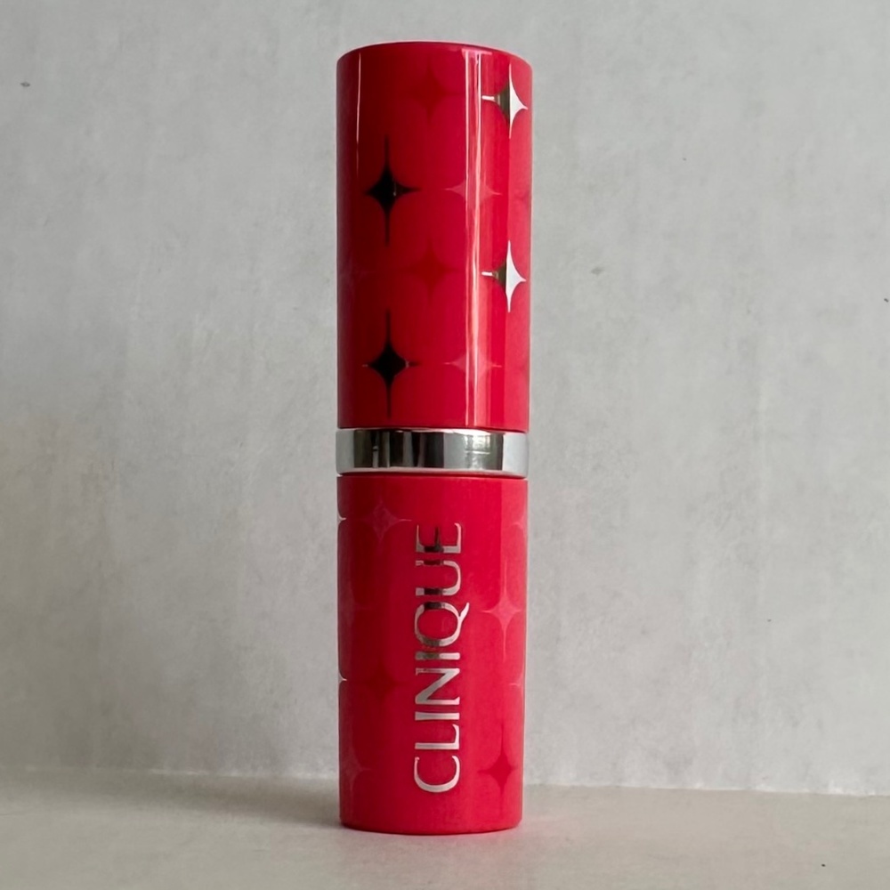 Brand new - Clinique lipstick in Cherry Pop 08